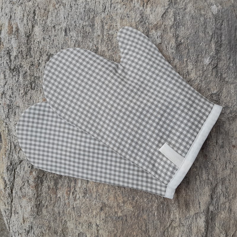 Chňapka - béžová (kostky malé)