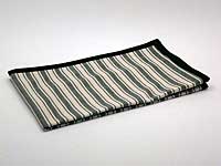 Prostírání tm. zelené 30 x 40 cm (pruhy velké)