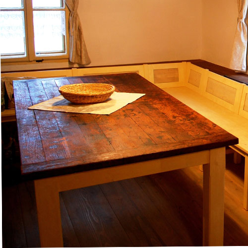 Jídelní stůl velký