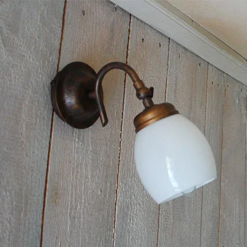 Nástěnné světlo č. 4