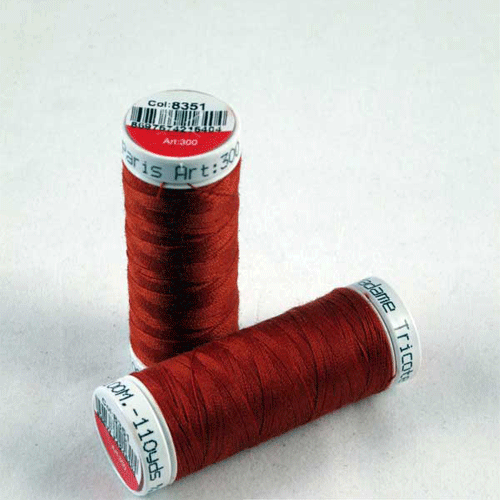 Tmavě červená metráž - pruhy malé