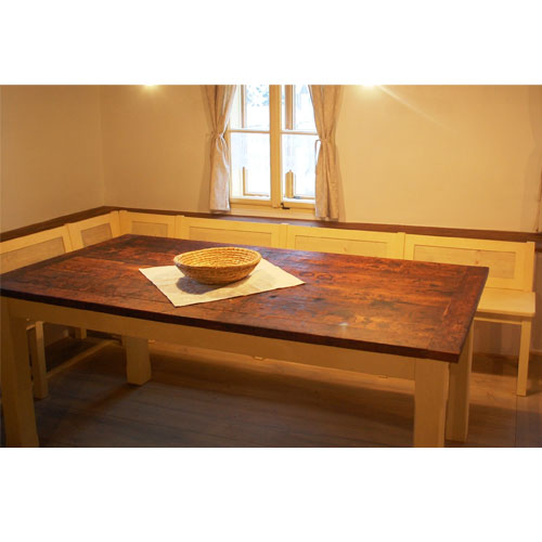 Jídelní stůl velký