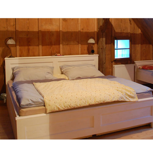 manželská postel se šuplety