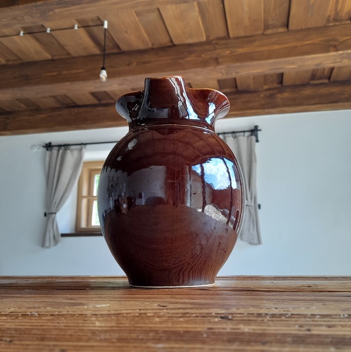 Džbán hnědý 2,5 l