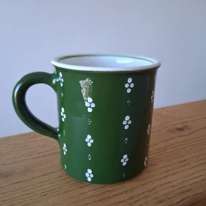 Rovný hrnek 350 ml tmavě zelený