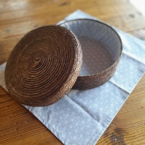 Chlebník kulatý tmavý