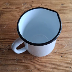 Smaltovaný džbánek 2,5 l