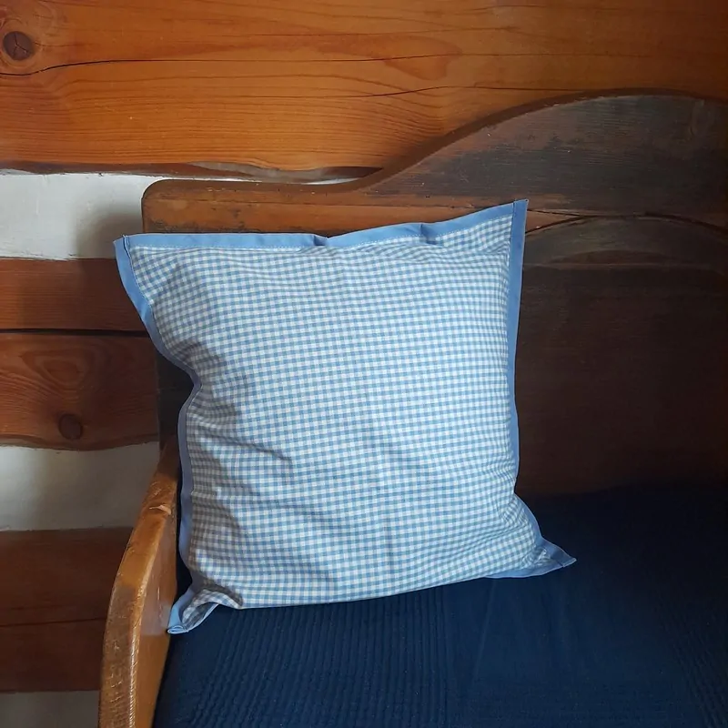 Polštářek - sv. modrý (kostky malé)