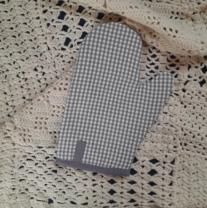 chňapka - šedá (malé kostky)