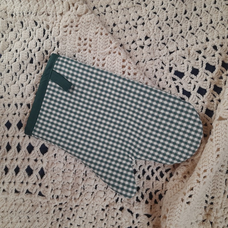 Chňapka - tm. zelená (malé kostky)