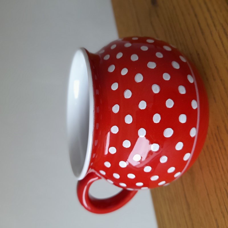 Buclák 500 ml červený s puntíky