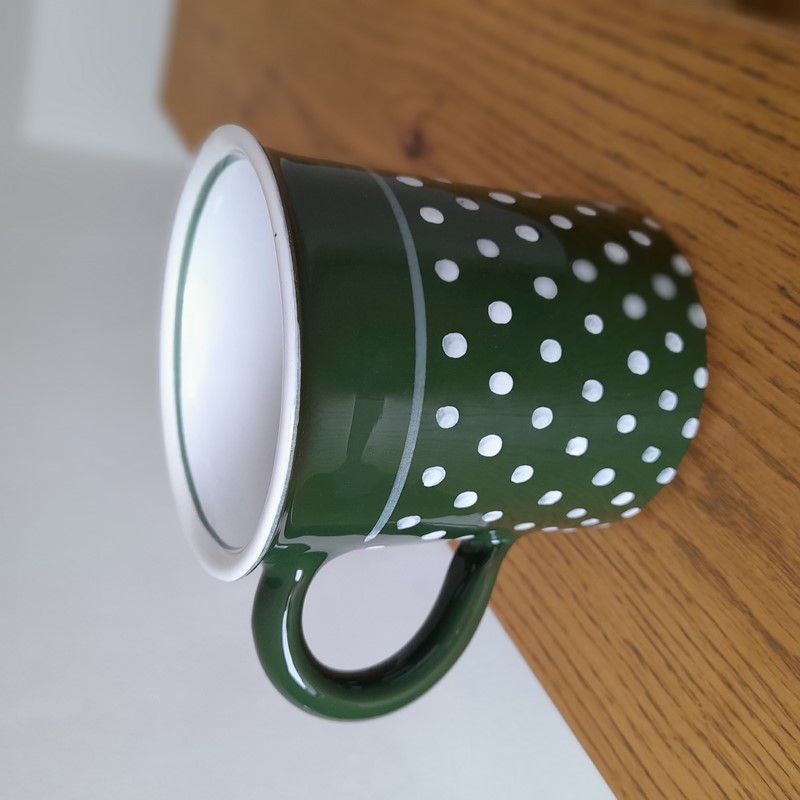 Rovný hrnek 350 ml tmavě zelený s puntíky