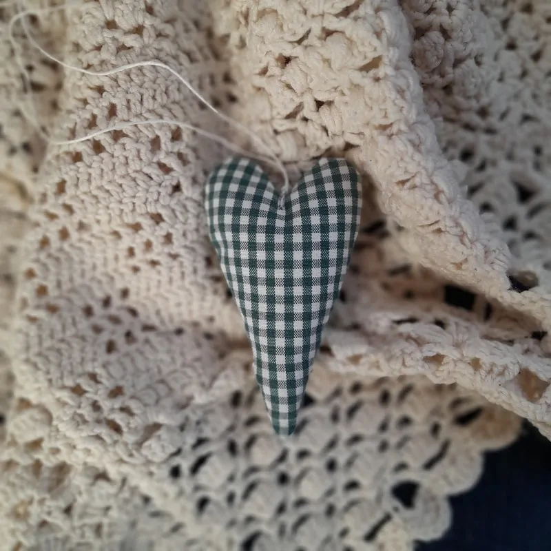 Srdíčko - tmavě zelená kostka