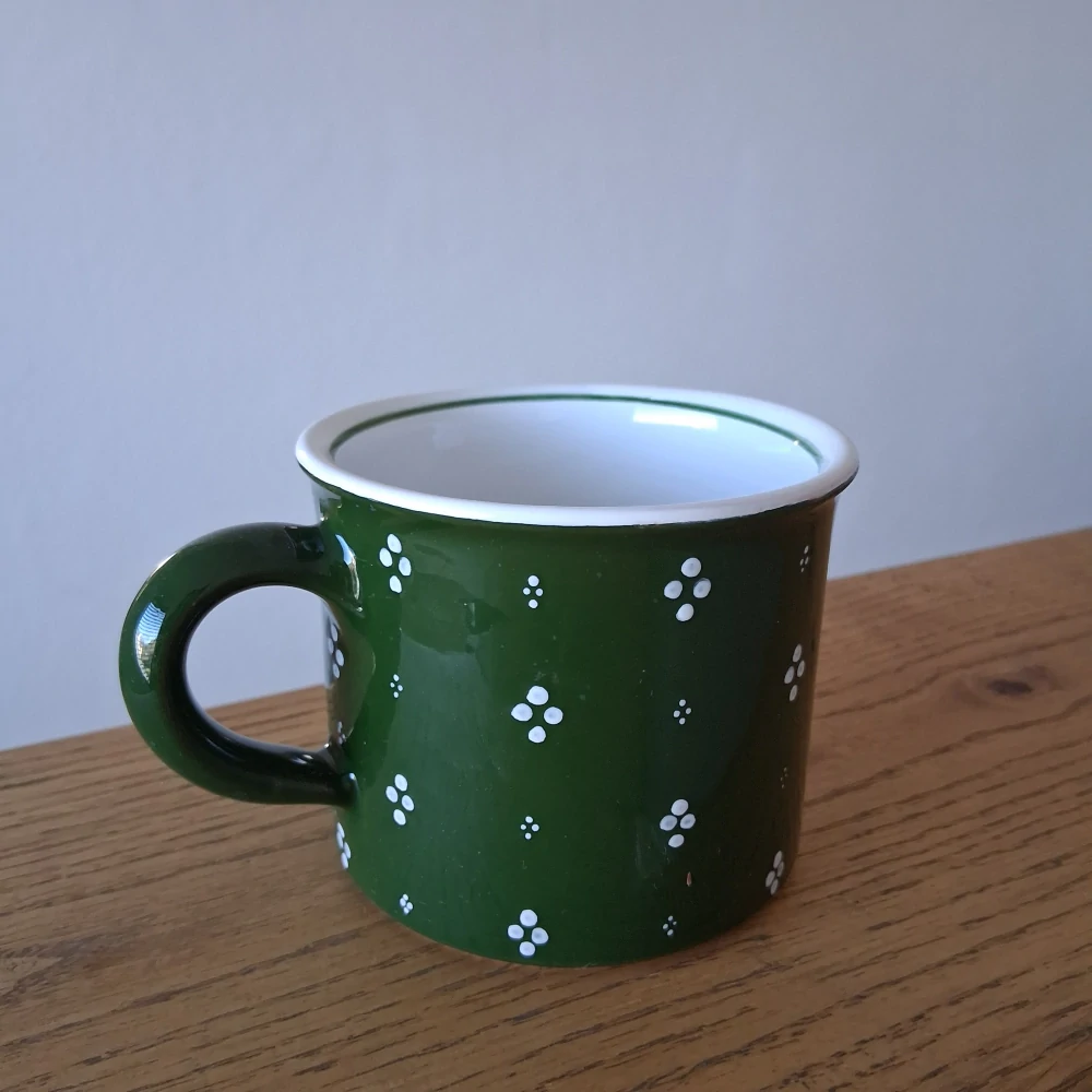 Kafáč 250 ml tmavě zelený