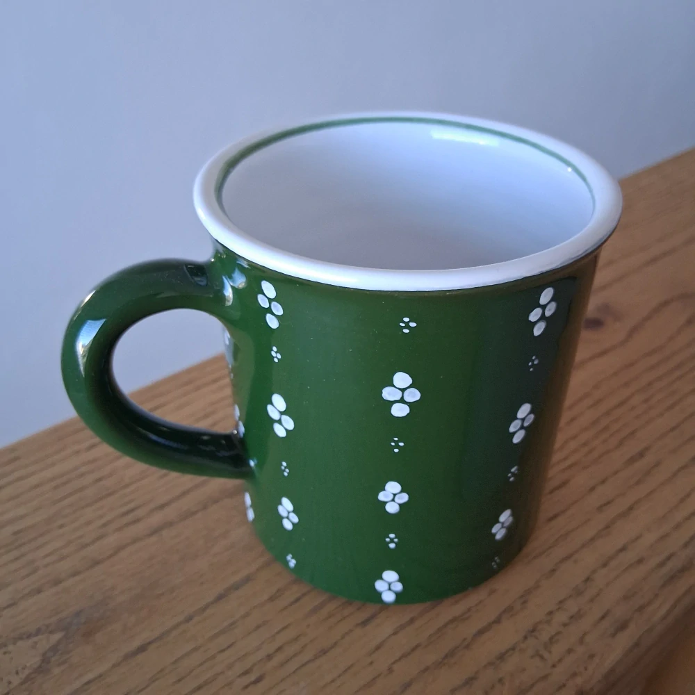 Rovný hrnek 350 ml tmavě zelený