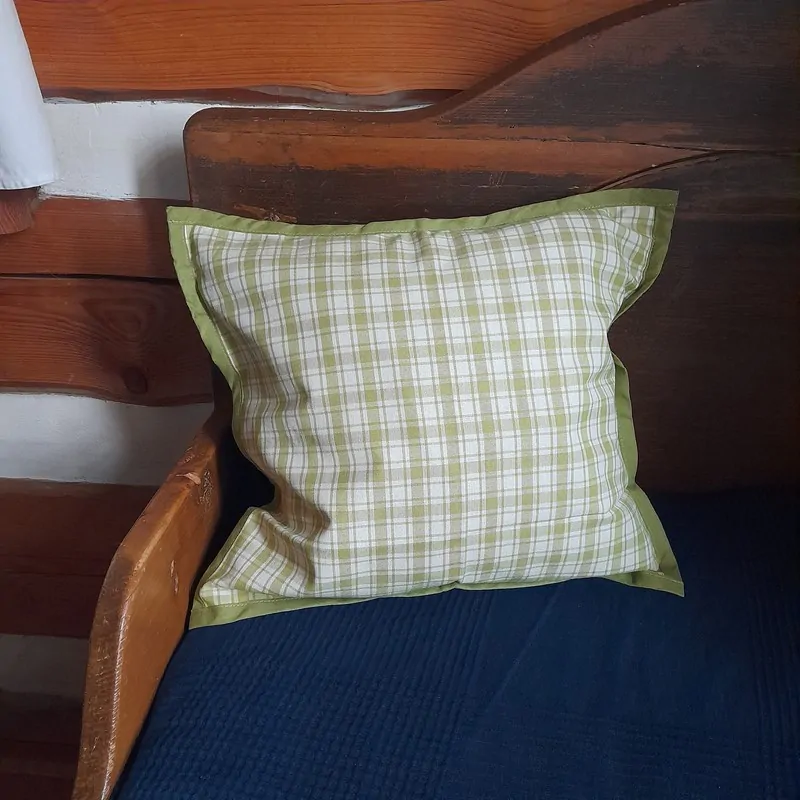 Polštářek - sv. zelený (kostky velké)