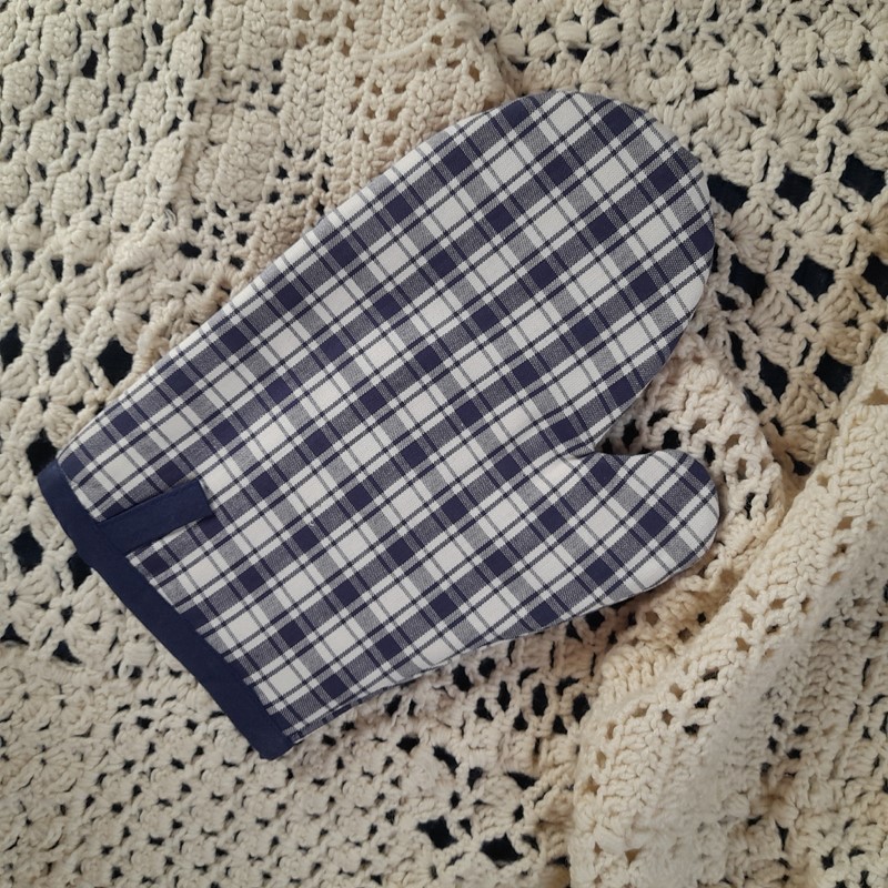 Chňapka - tm. modrá (kostky velké)