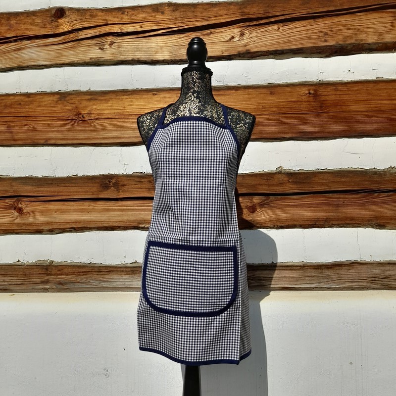 Zástěra - tm. modrá (kostky malé)