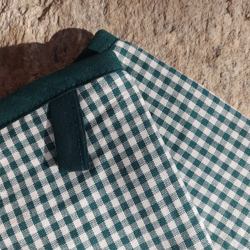 Chňapka - tm. zelená (malé kostky)