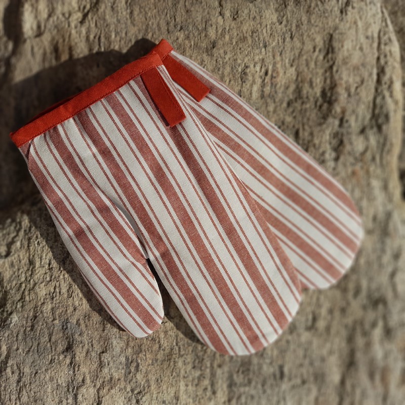 Chňapka - terakota (velké pruhy)