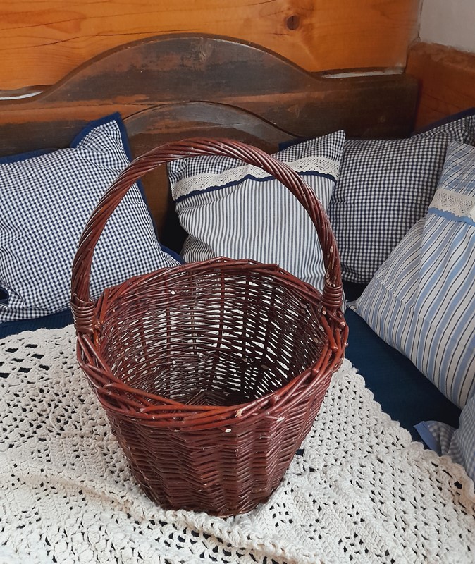 Koš trháček tmavý 28 cm