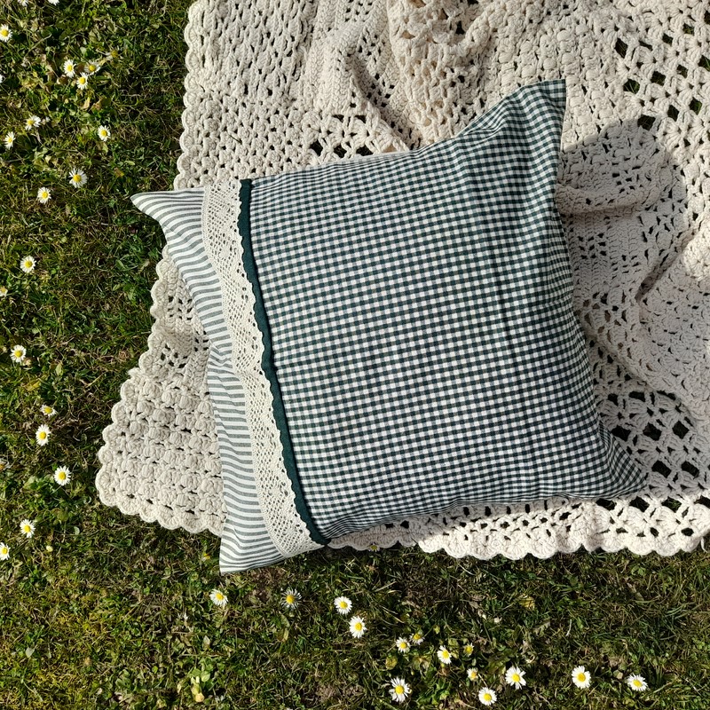 Polštář kombinovaný - tm. zelený (malé kostičky)