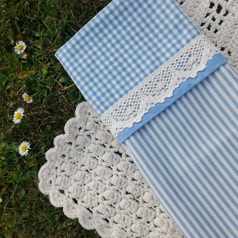 Polštářek kombinovaný - sv. modrý (malé pruhy)