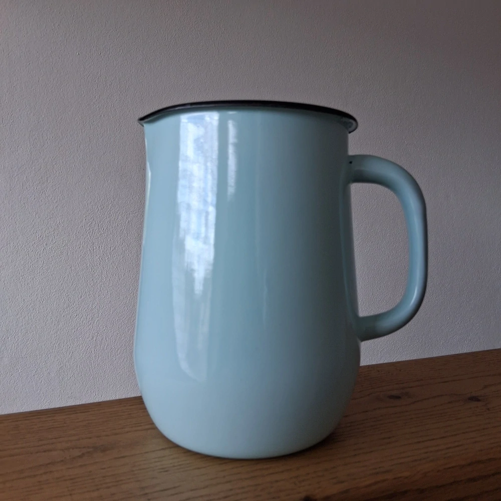 Smaltovaný džbánek 2,5 l