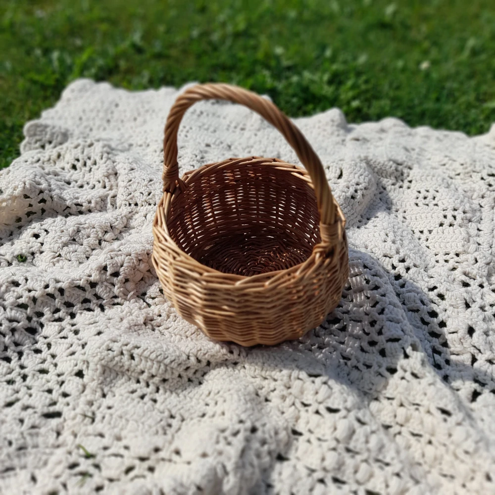 Košík mini kulatý světlý