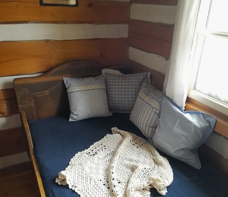 Polštářek - sv. modrý (pruhy velké)