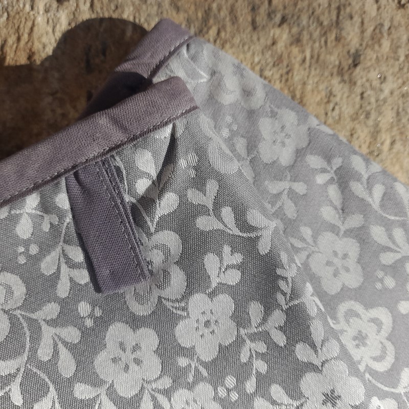 Chňapka - šedá (květiny)