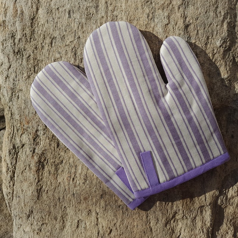 Chňapka - fialová (velké pruhy)