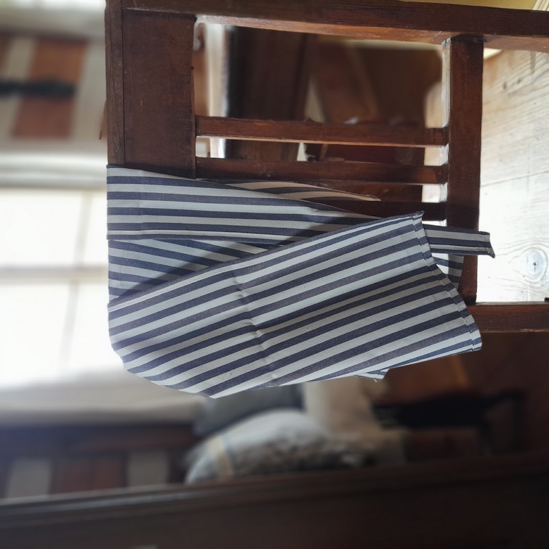 Utěrka tm. modrá (pruhy velké)