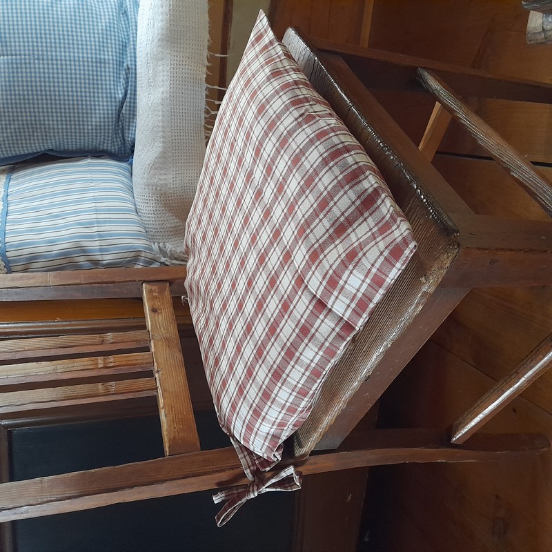 Potah na sedák - tm. červený (kostky velké)