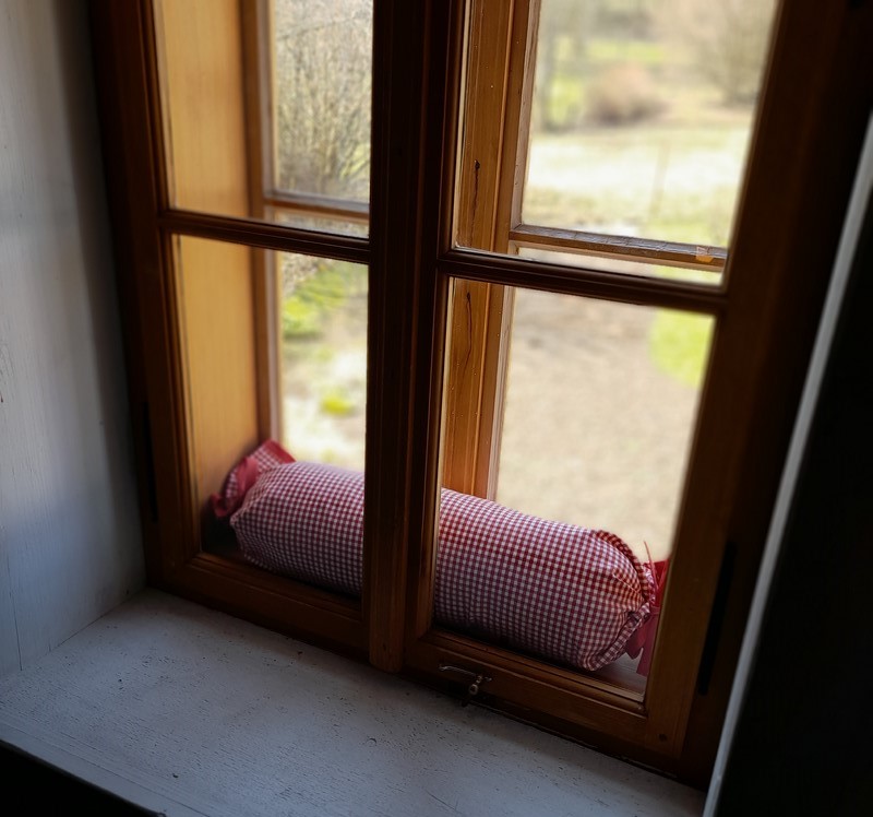 Potah na váleček - sv. červený (kostky malé)