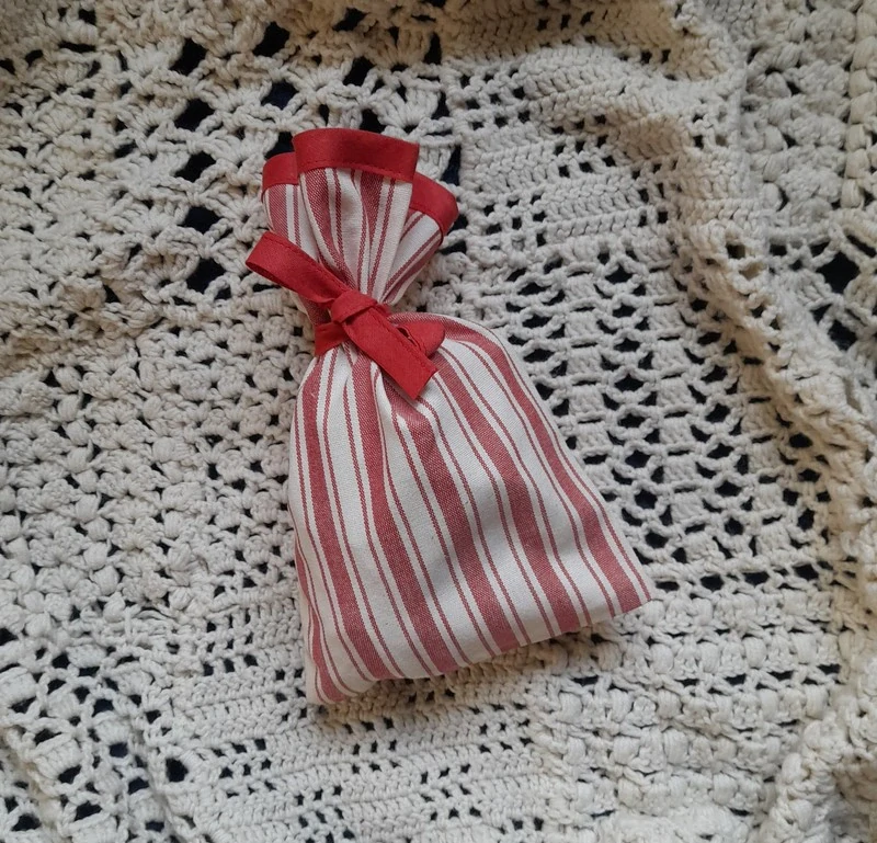 Pytlík - sv. červený (pruhy velké)