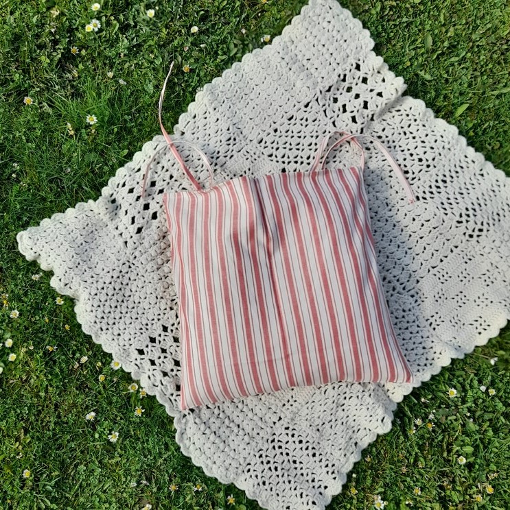 Potah na sedák - sv. červený (pruhy velké)