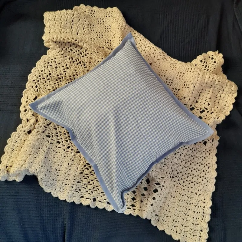 Polštářek - sv. modrý (kostky malé)