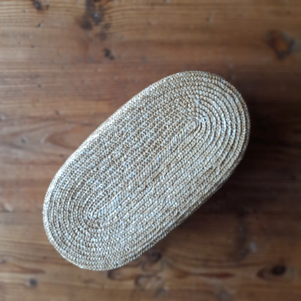 Chlebník oválný přírodní - puntík