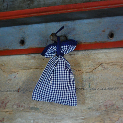 Pytlík - tm. modrý (kostky malé)